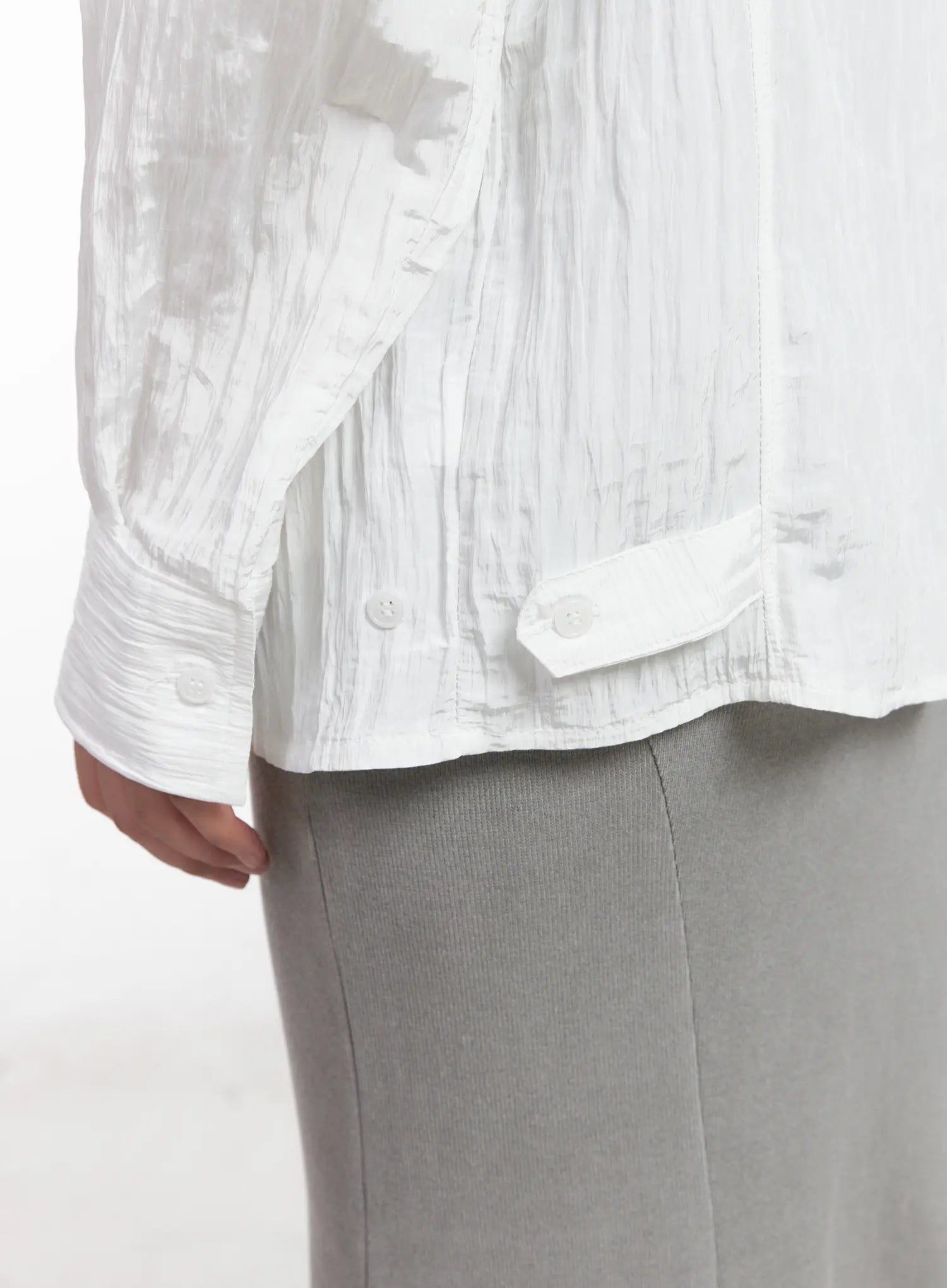 White Button-Up Long Sleeve Shirt CL518