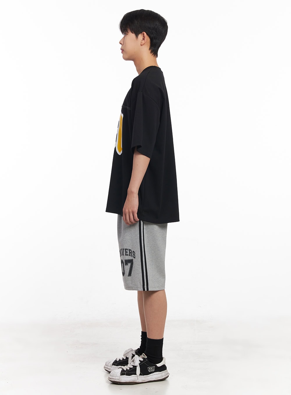 Men's Striped Wide-Fit Sweatshorts IY520