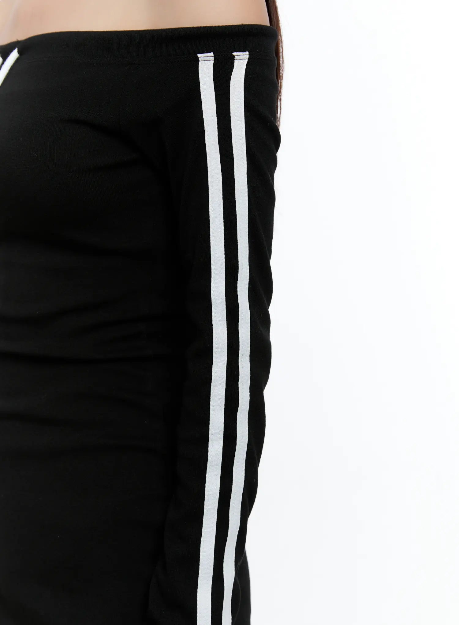 Sporty Off-Shoulder Knit Dress CS518