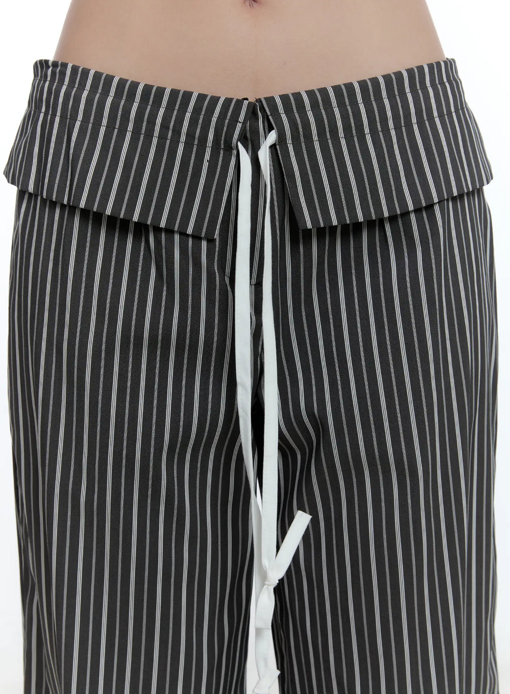Wide-Fit Low-Waist Striped Pants CU526