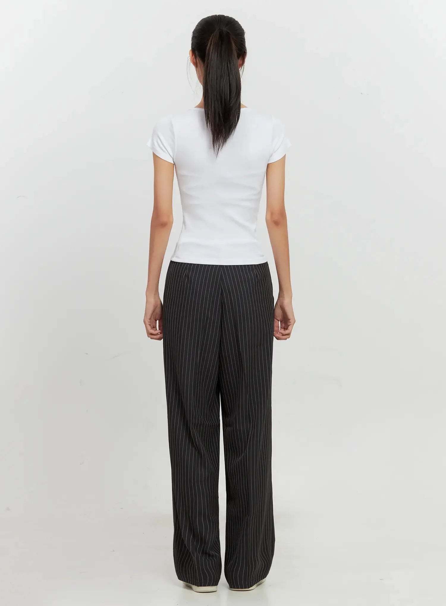 Round Neck Short-Sleeve Top IL528