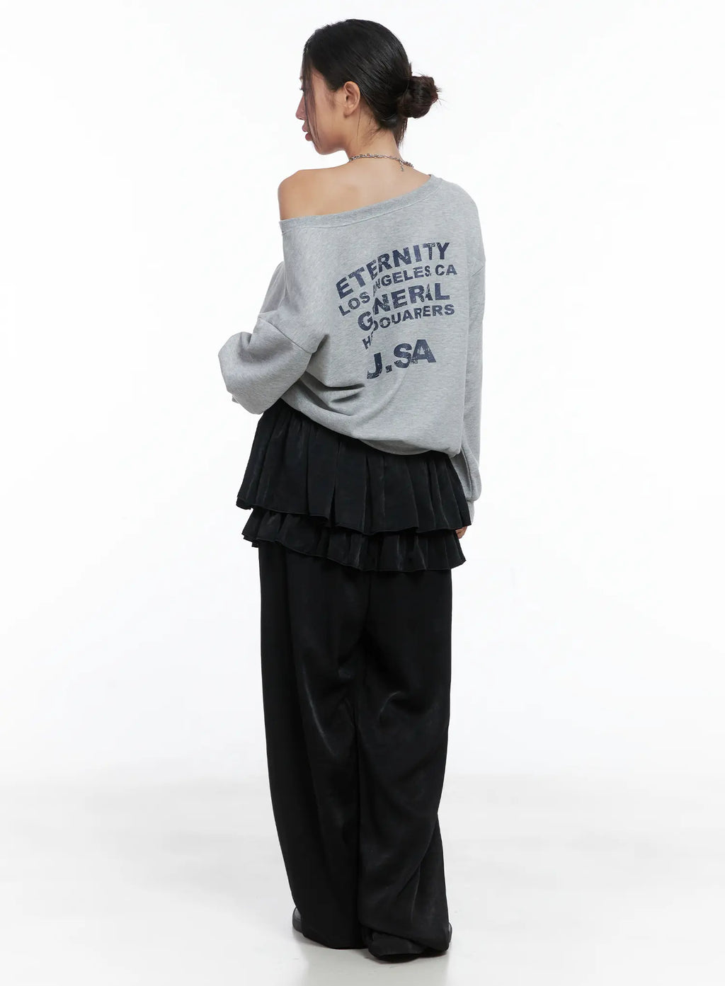 98 Graphic Off-Shoulder Sweatshirt CS502