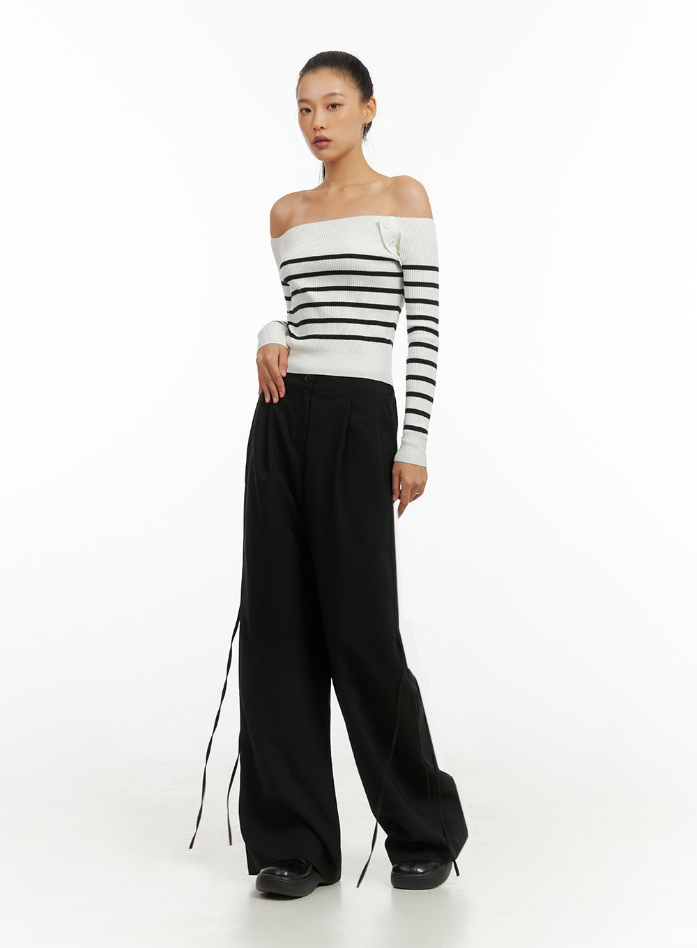 Stripe Buttoned Off-Shoulder Top IO409