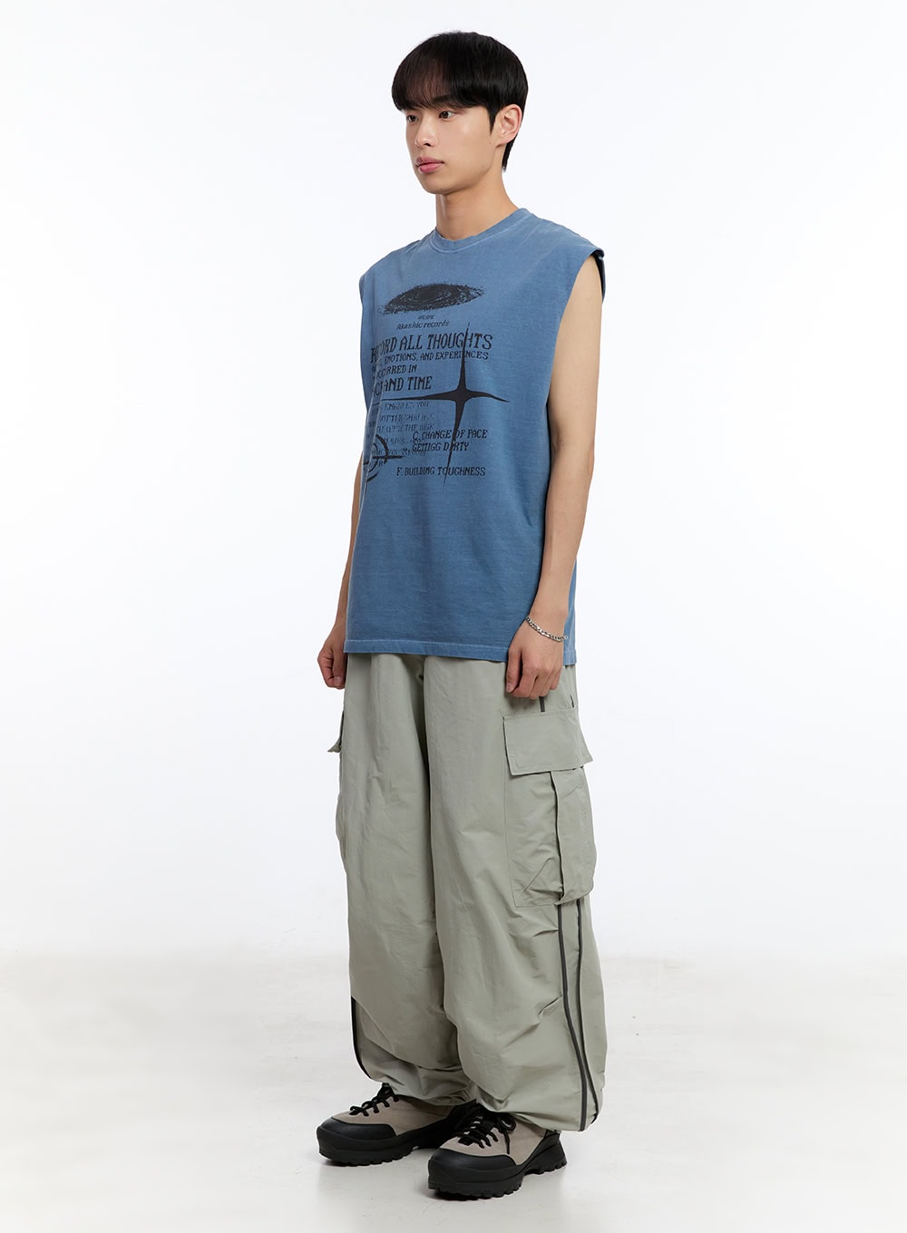 Men's Cargo Balloon-Fit Windbreaker Pants IY530