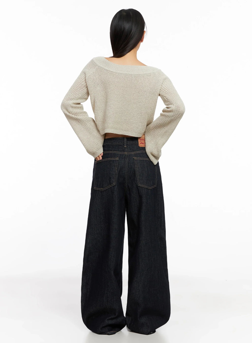 Long Sleeve Off-Shoulder Knit IG527