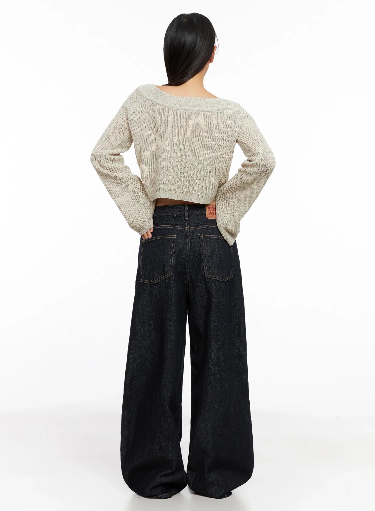 Long Sleeve Off-Shoulder Knit IG527