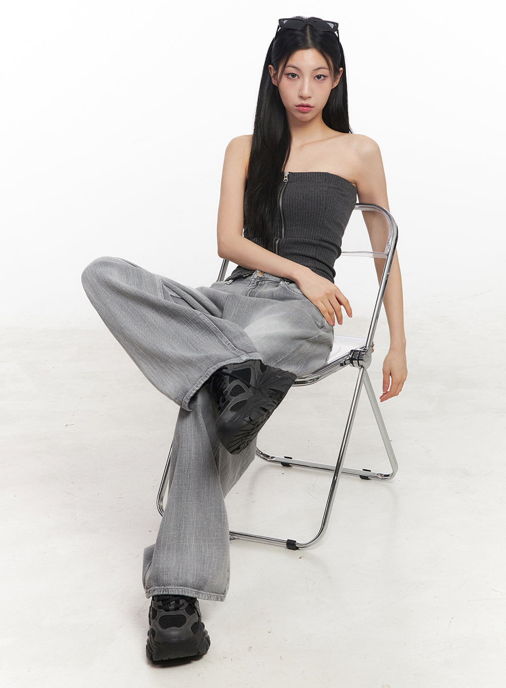 Flore Washed Wide-Leg Jeans IY516