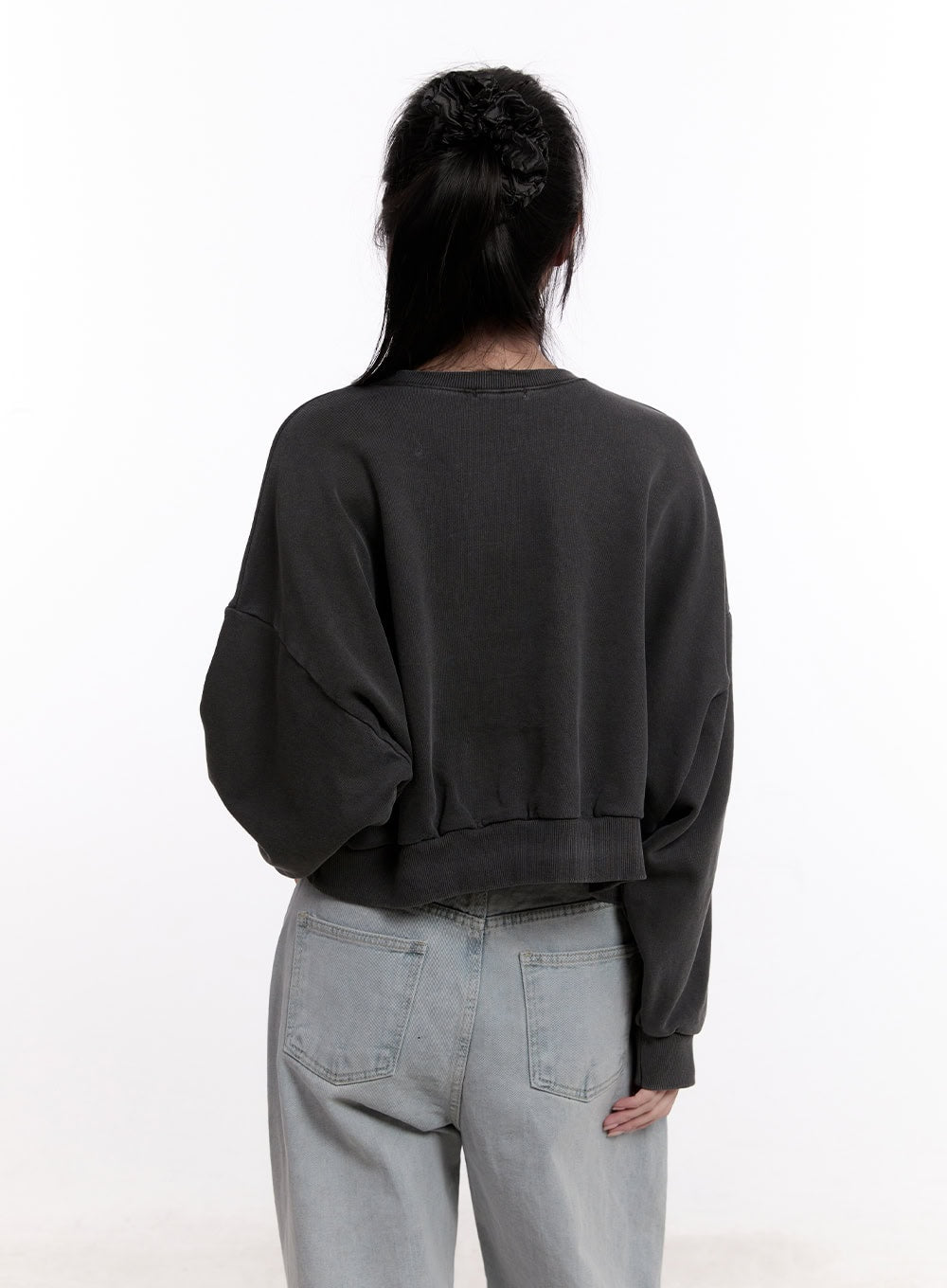 Graphic Loose-Fit Cropped Sweatshirt CM526