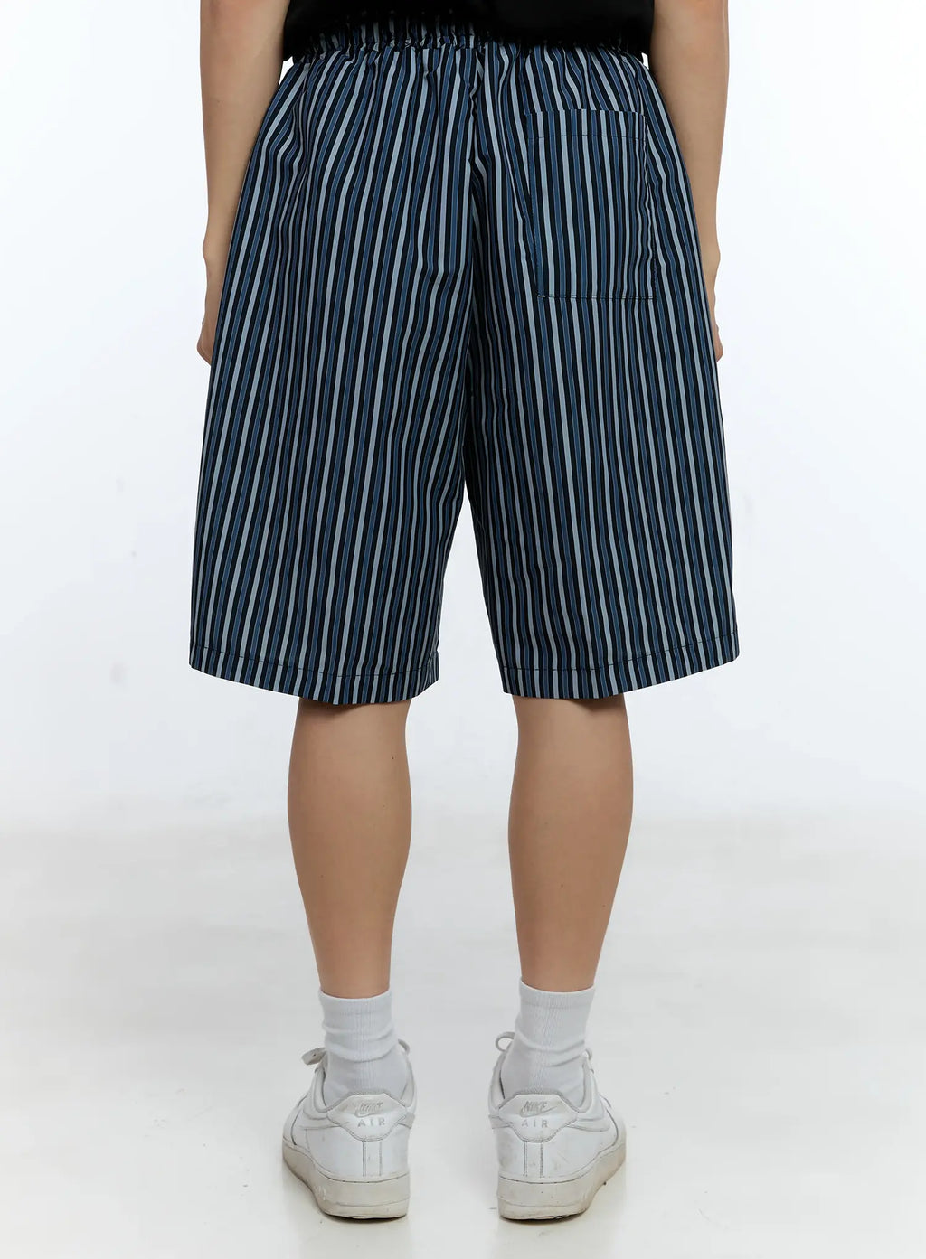 Men's Striped Straight-Leg Shorts IG515