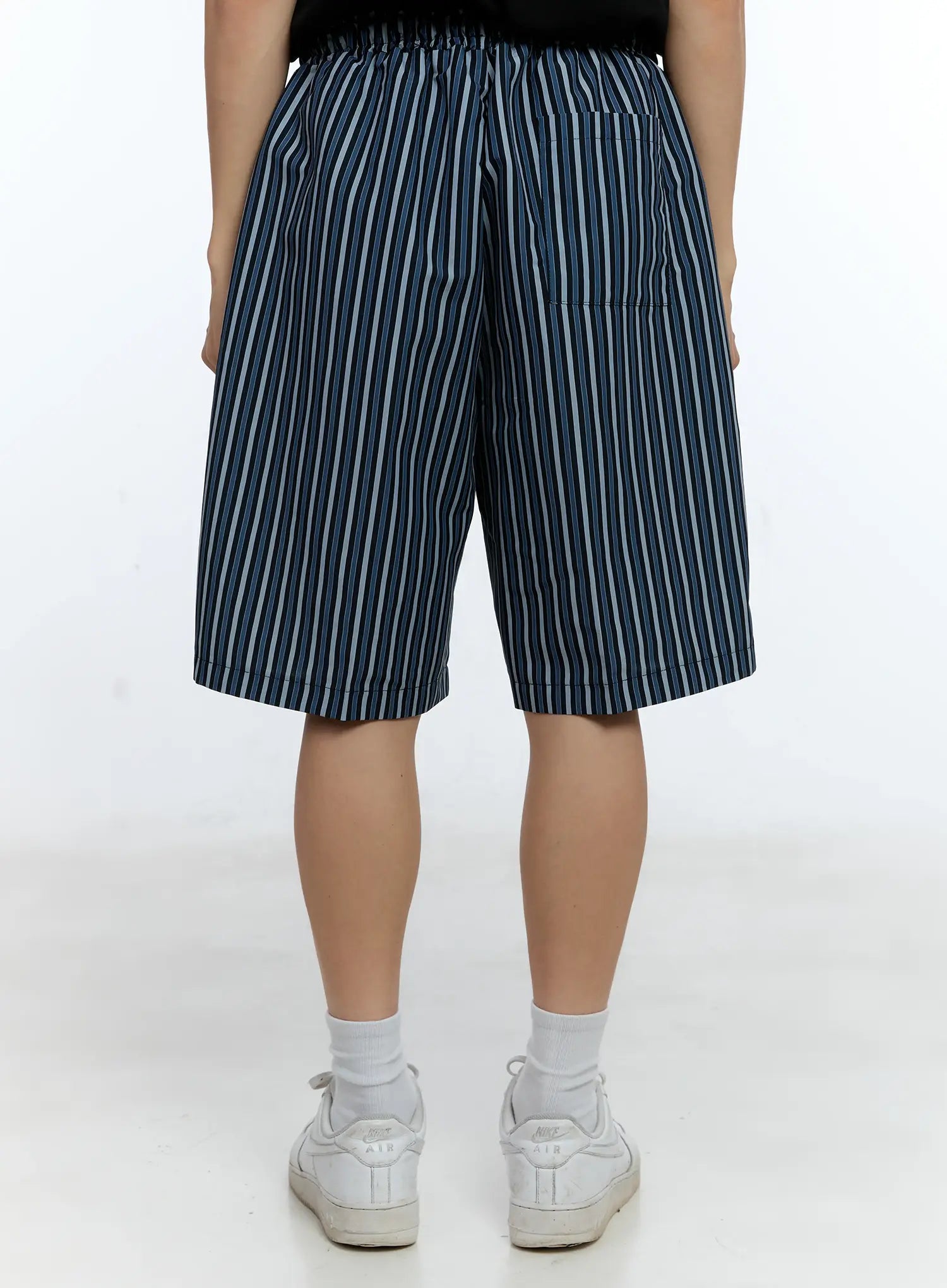 Men's Striped Straight-Leg Shorts IG515