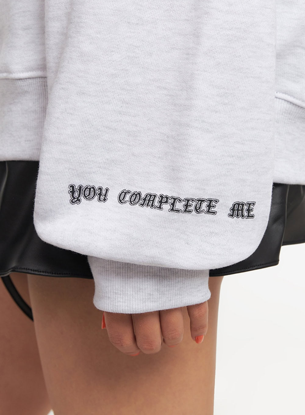 Off-Shoulder Cross Graphic Sweatshirt IA507