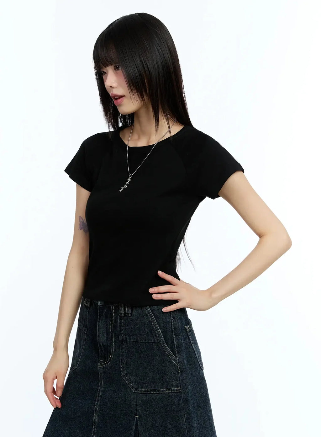 Slim-Fit Cropped Tee IU523