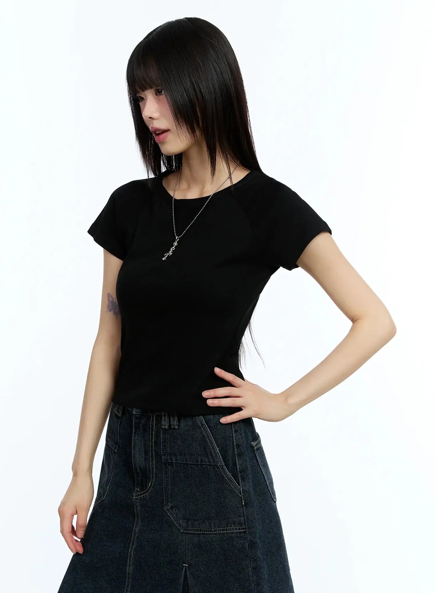 Slim-Fit Cropped Tee IU523