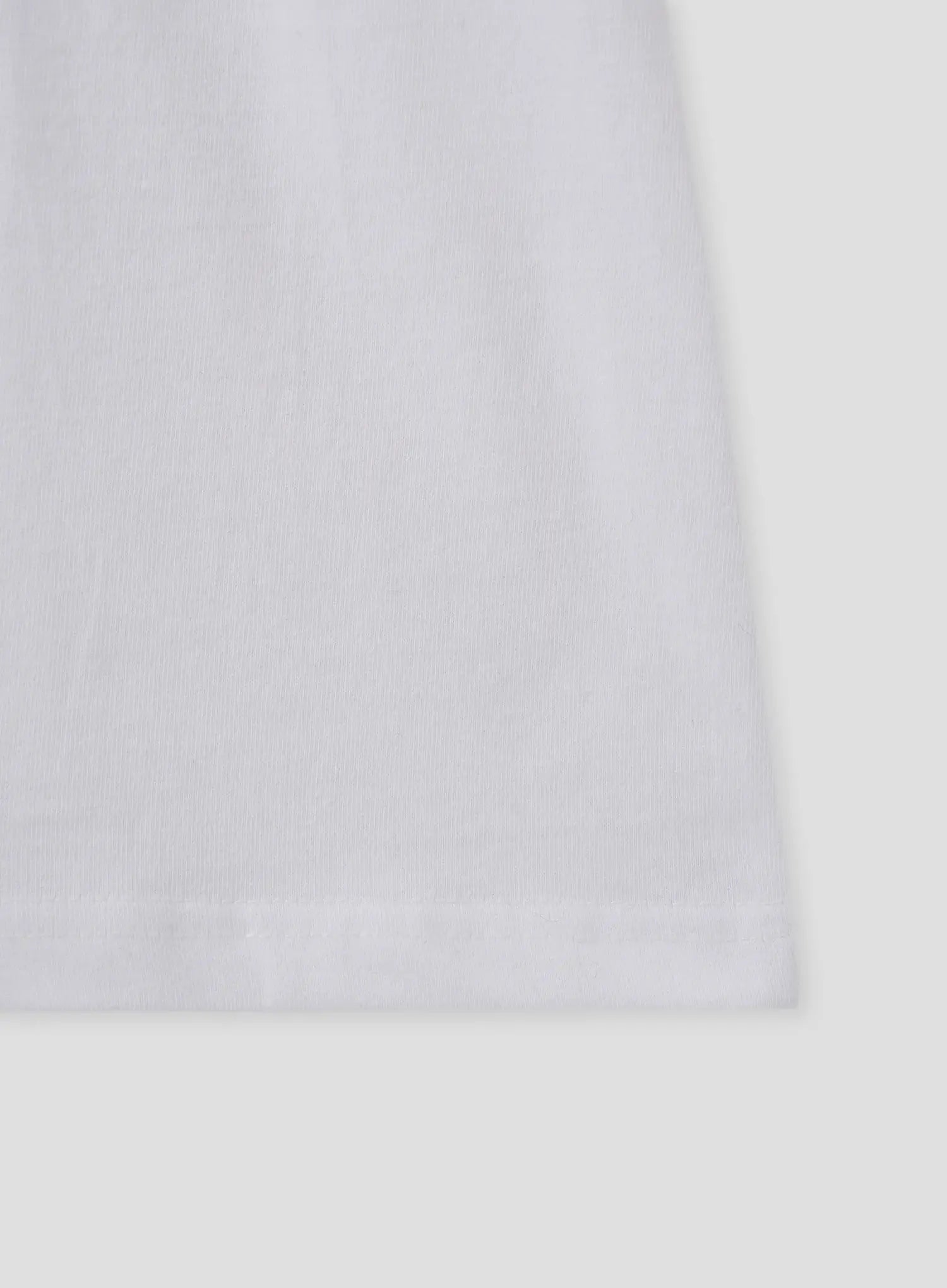 Kitty Graphic Tee IU526