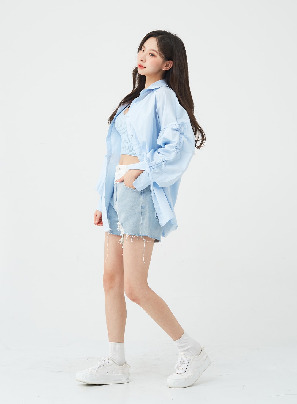 Two-Tone Distressed Denim Shorts BG12