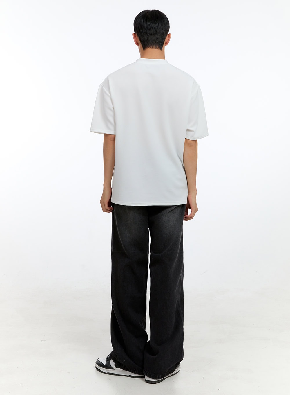 Men's Pocketed Round Neck Short Sleeve Tee IG422