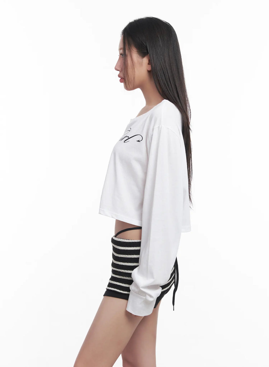 Long Sleeve Graphic Off-Shoulder Top CU516
