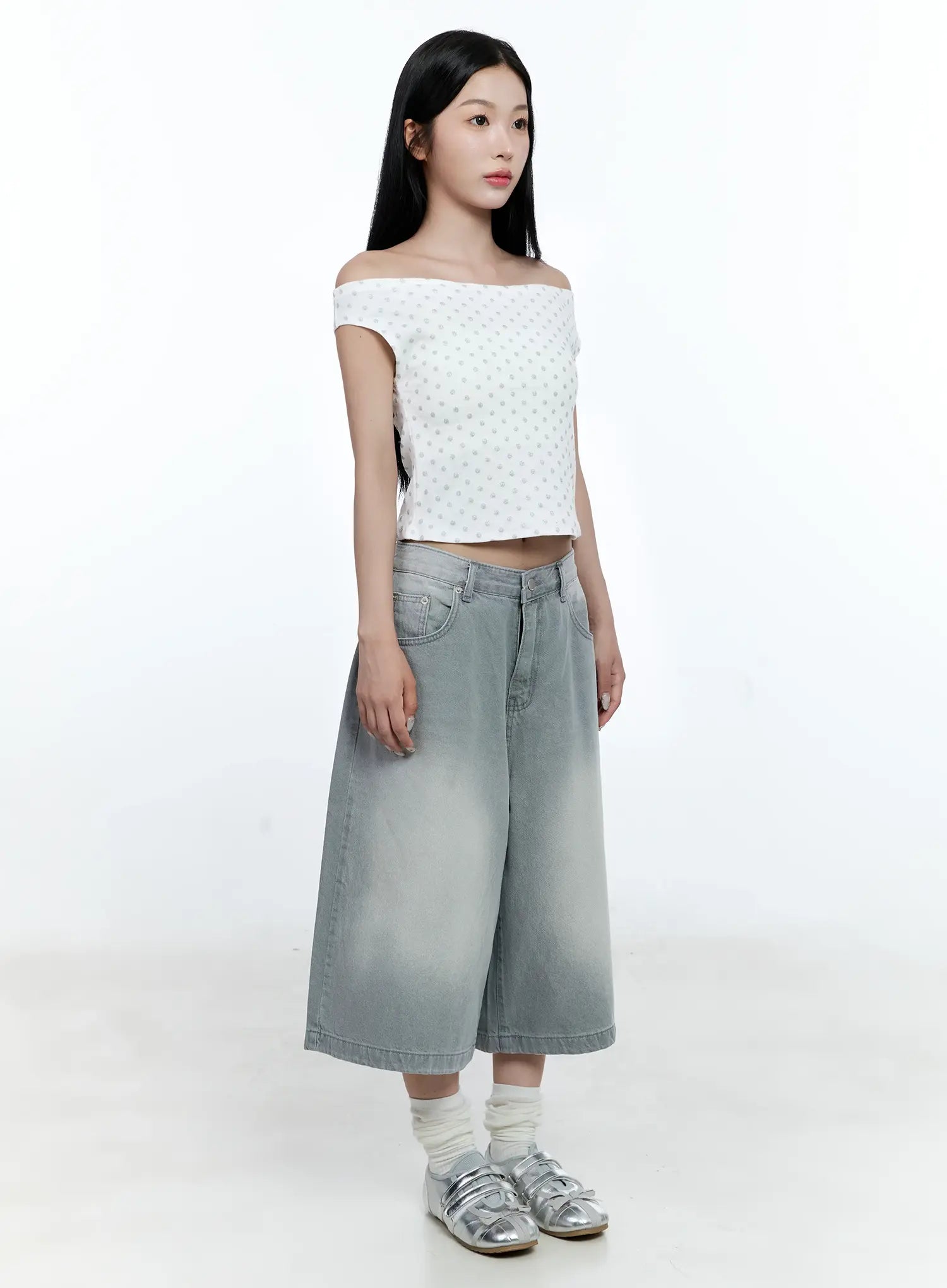 Polka-Dot Off-Shoulder Tee CG511