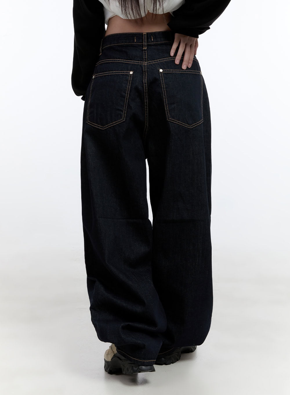 Nori Roomy Fit Denim with Stitch CS406