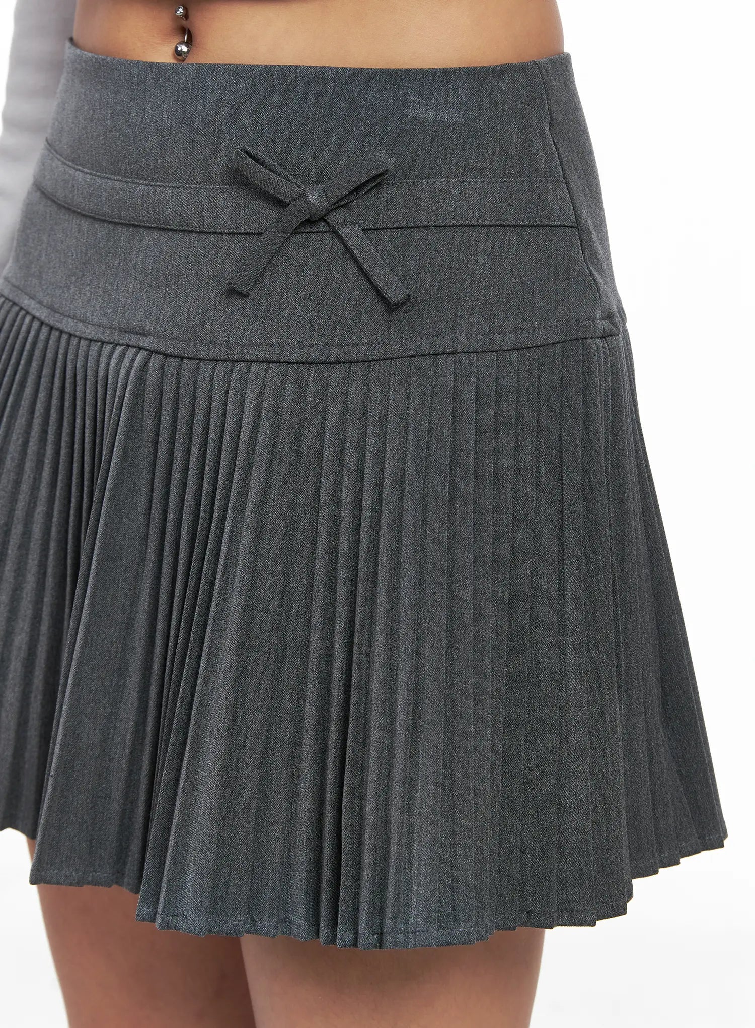 Pleated Bow Accent Mini Skirt CO510