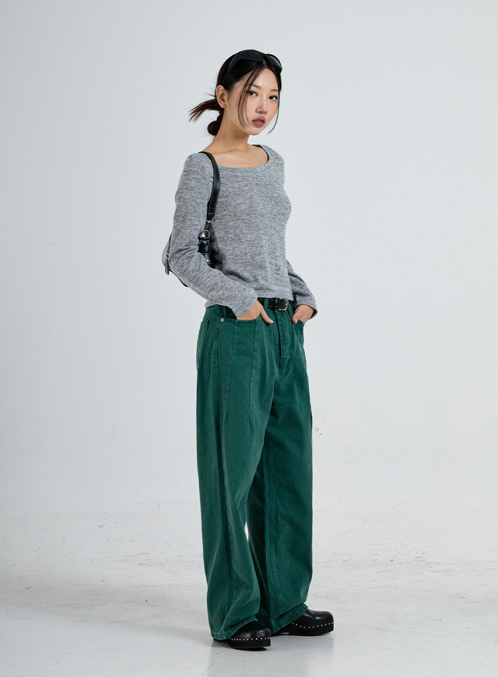 Simpe Wide Round Neck T-Shirt CO17