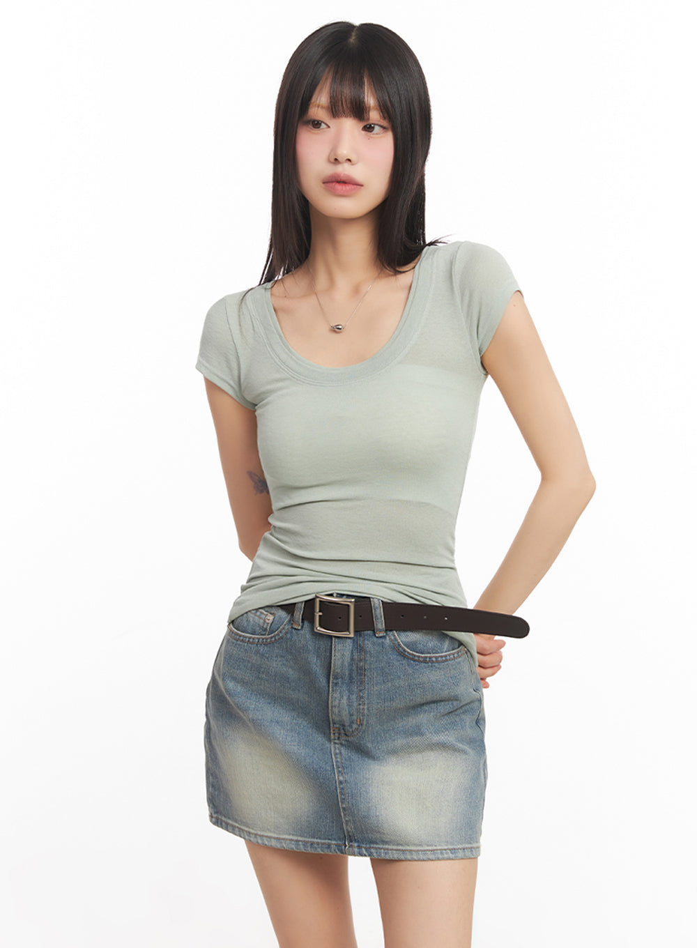 Slim-Fit Slightly Sheer Top IA528
