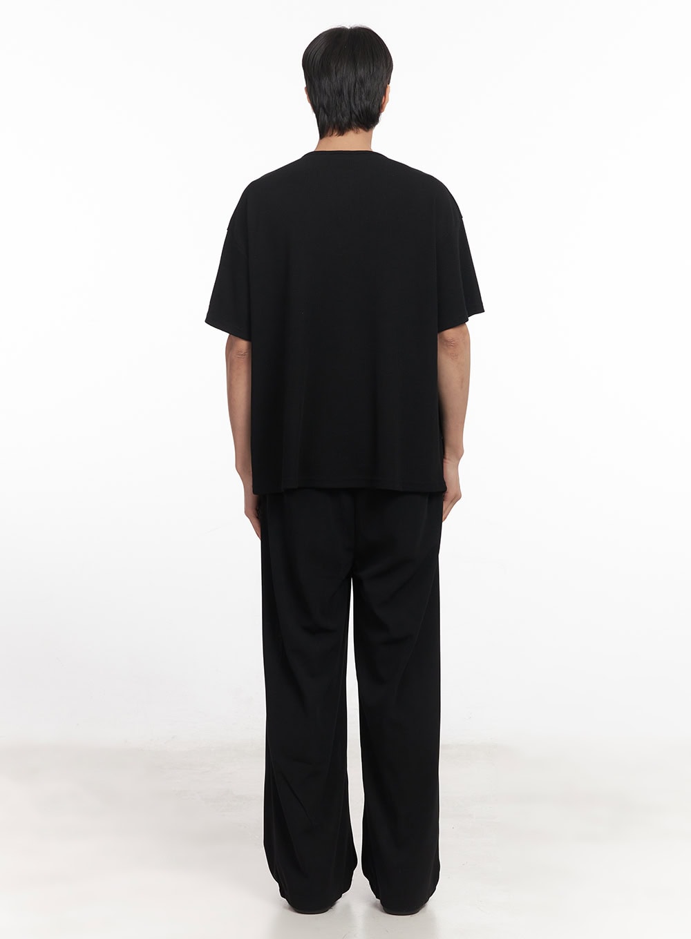 Men's Henley Neck Relaxed-Fit T-Shirt IA510