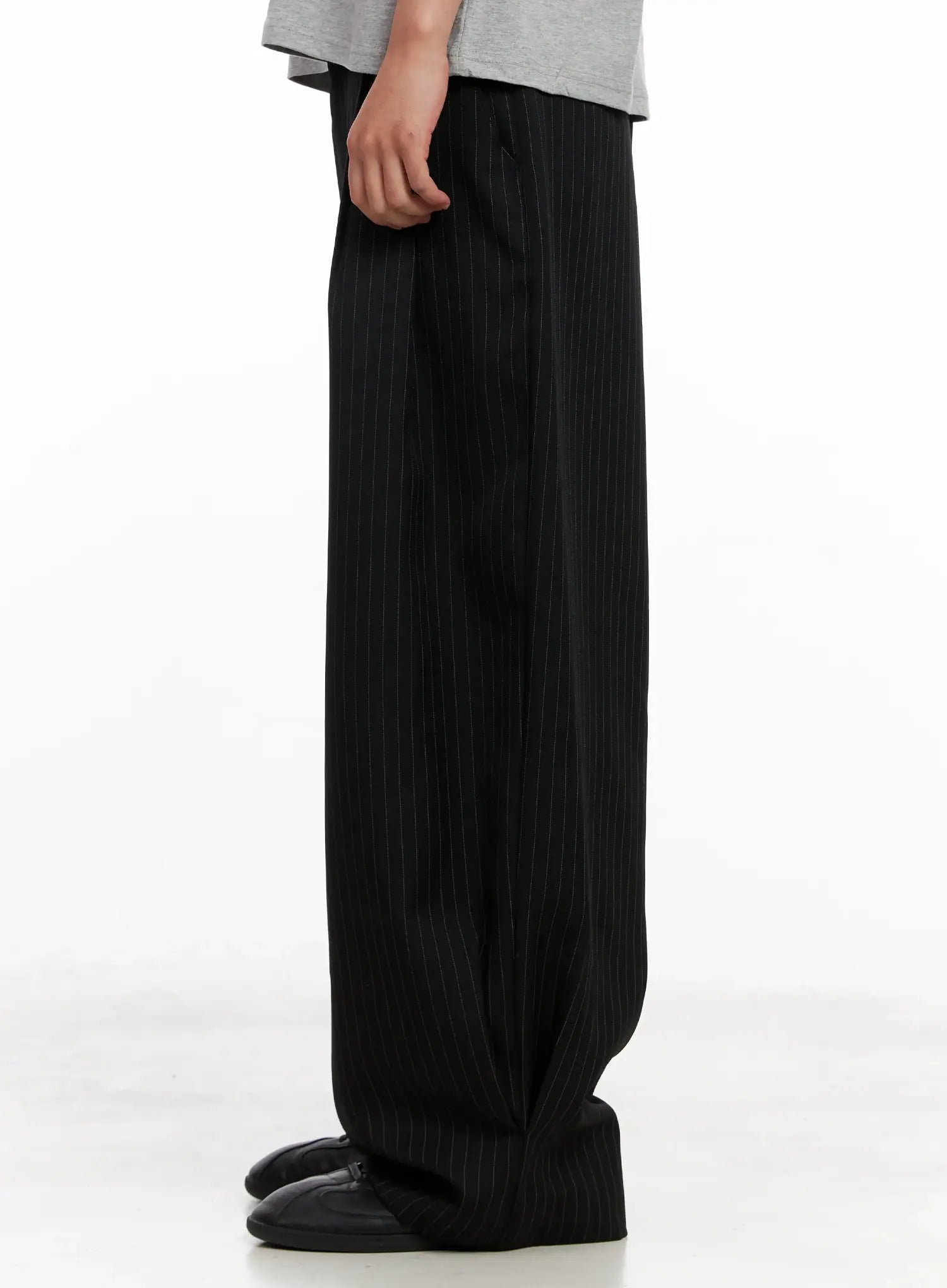 Men's Striped Relaxed-Fit Slacks IL521