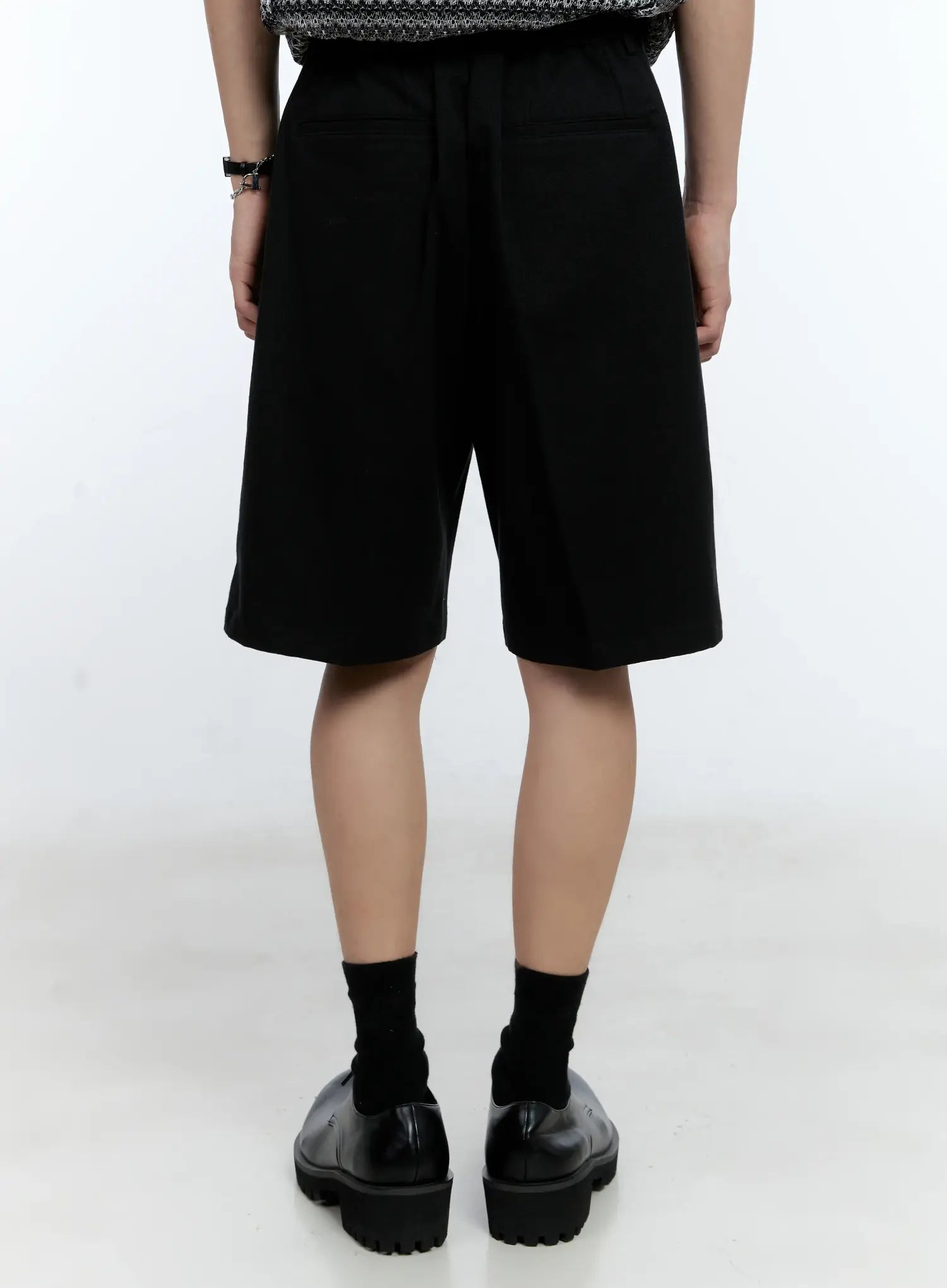 Men's Pleat Bermuda Shorts IG501