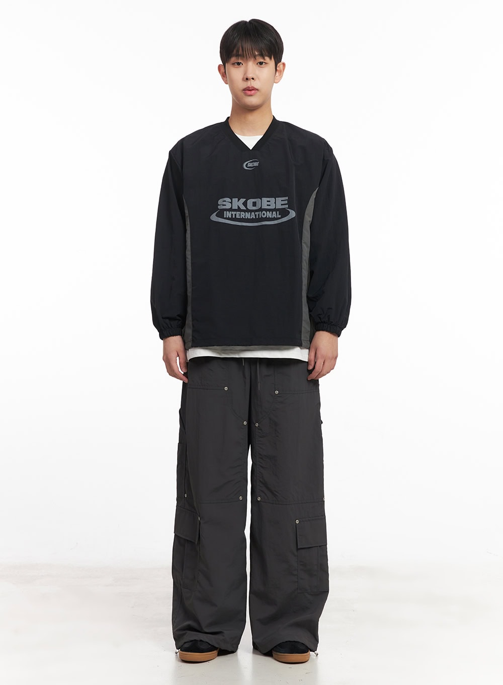 Men's Nylon Wide-Fit Cargo Pants IM517