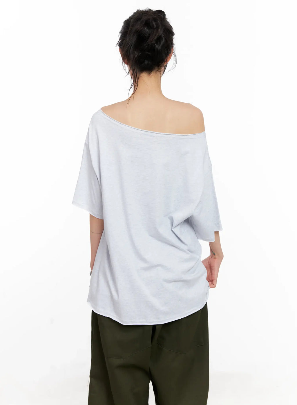 Off-Shoulder Relaxed-Fit Graphic Tee CL525