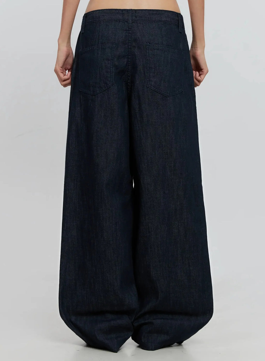 Elio Pintuck Wide-Leg Jeans IS516