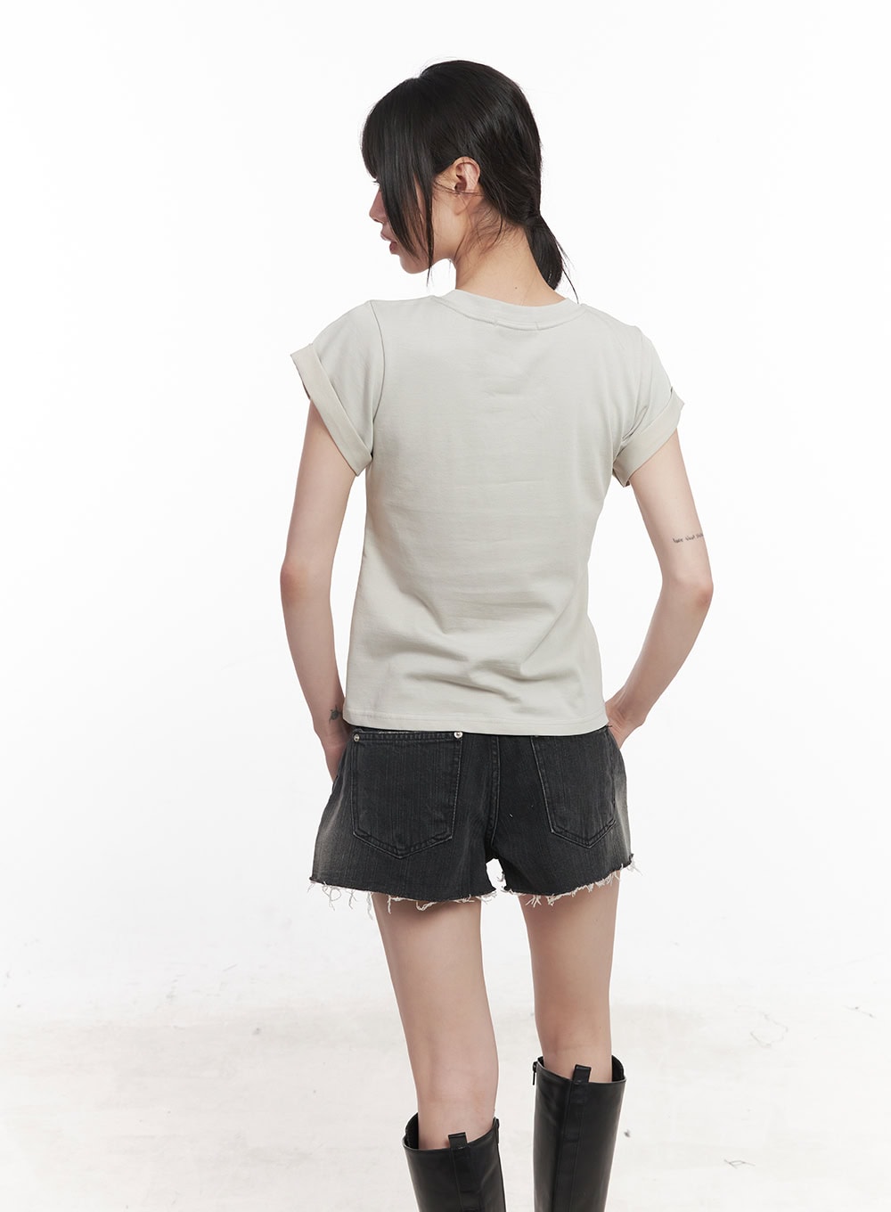 "33" Graphic Cropped Tee CY521