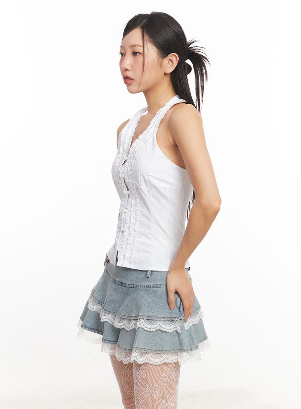 Lace Halter Neck Slim-Fit Top IA525