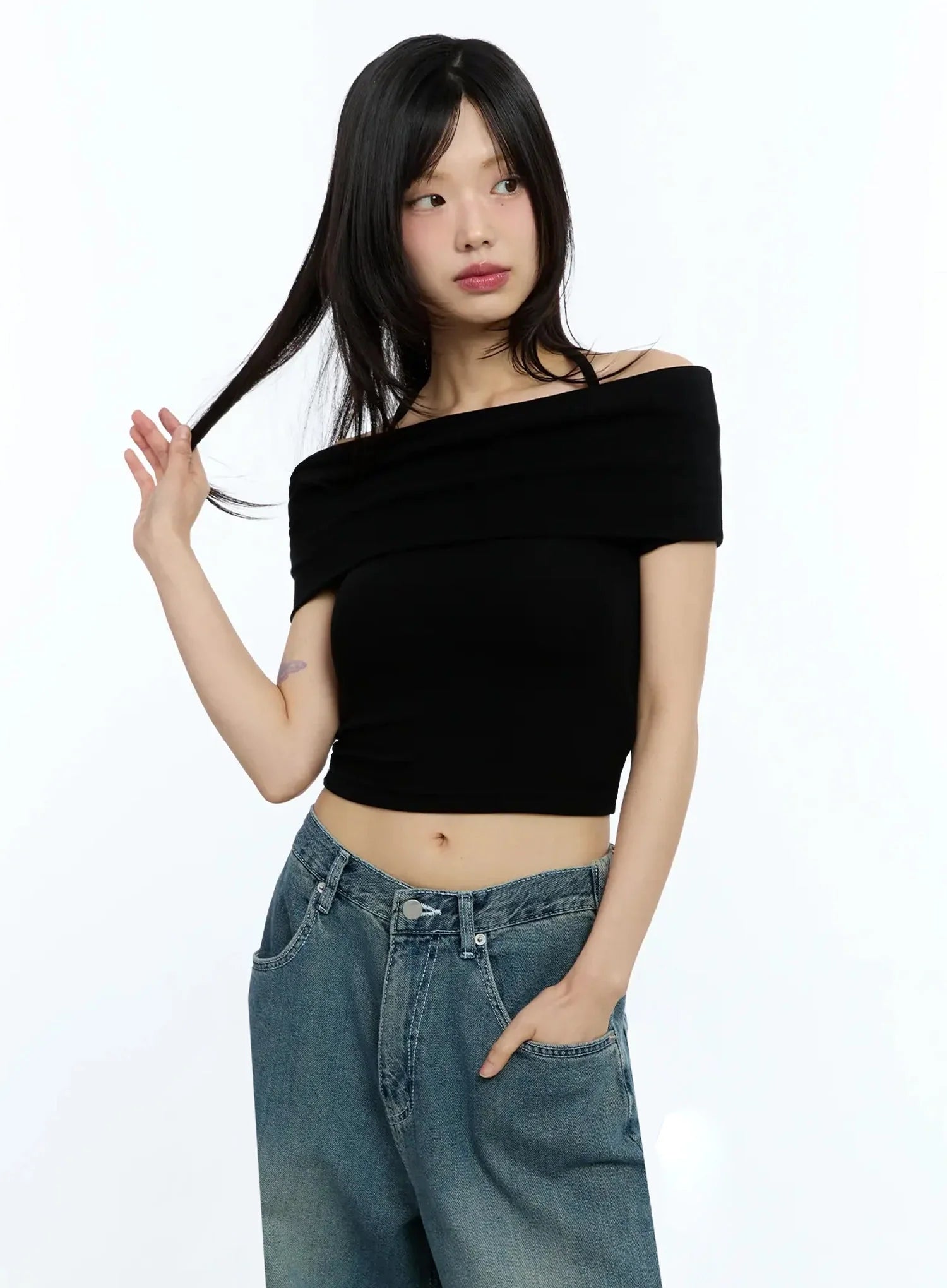 Shirred Off-Shoulder Short-Sleeve Tee IU525