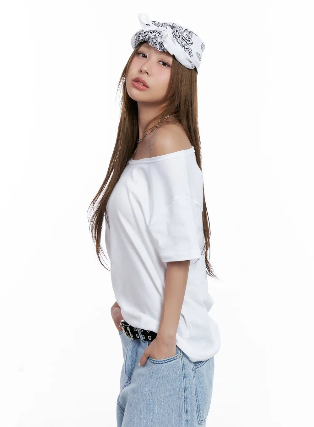 Casual Off-Shoulder Loose-Fit Tee CL511