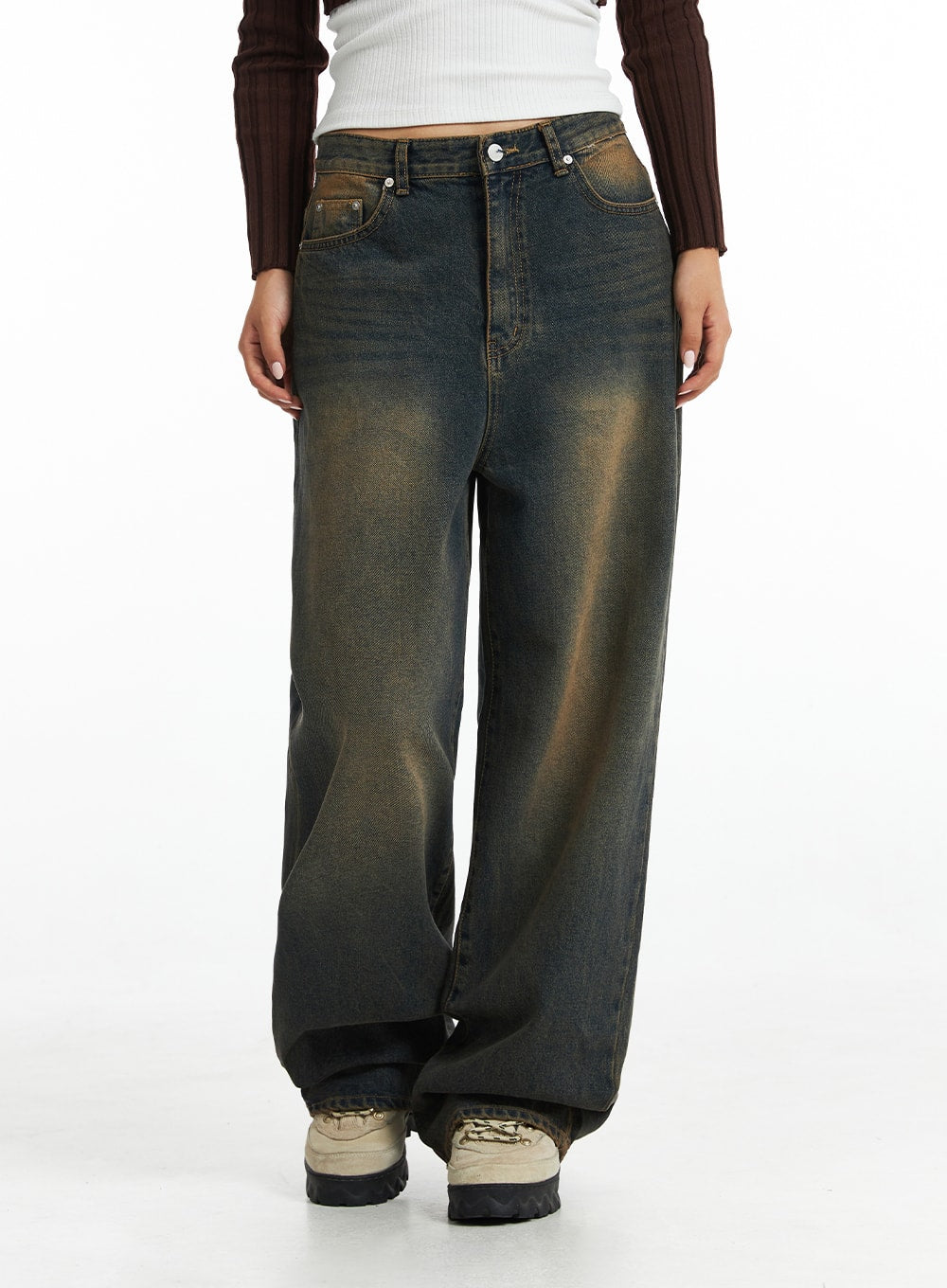 Retro Washed Wide-Leg Jeans CO318