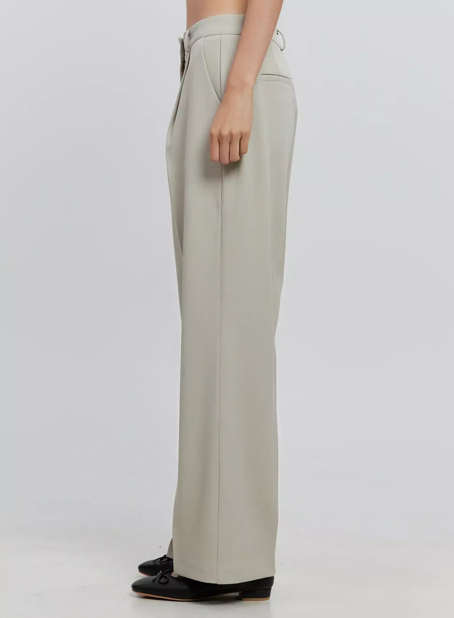 Essential Wide-Leg Slacks IS516