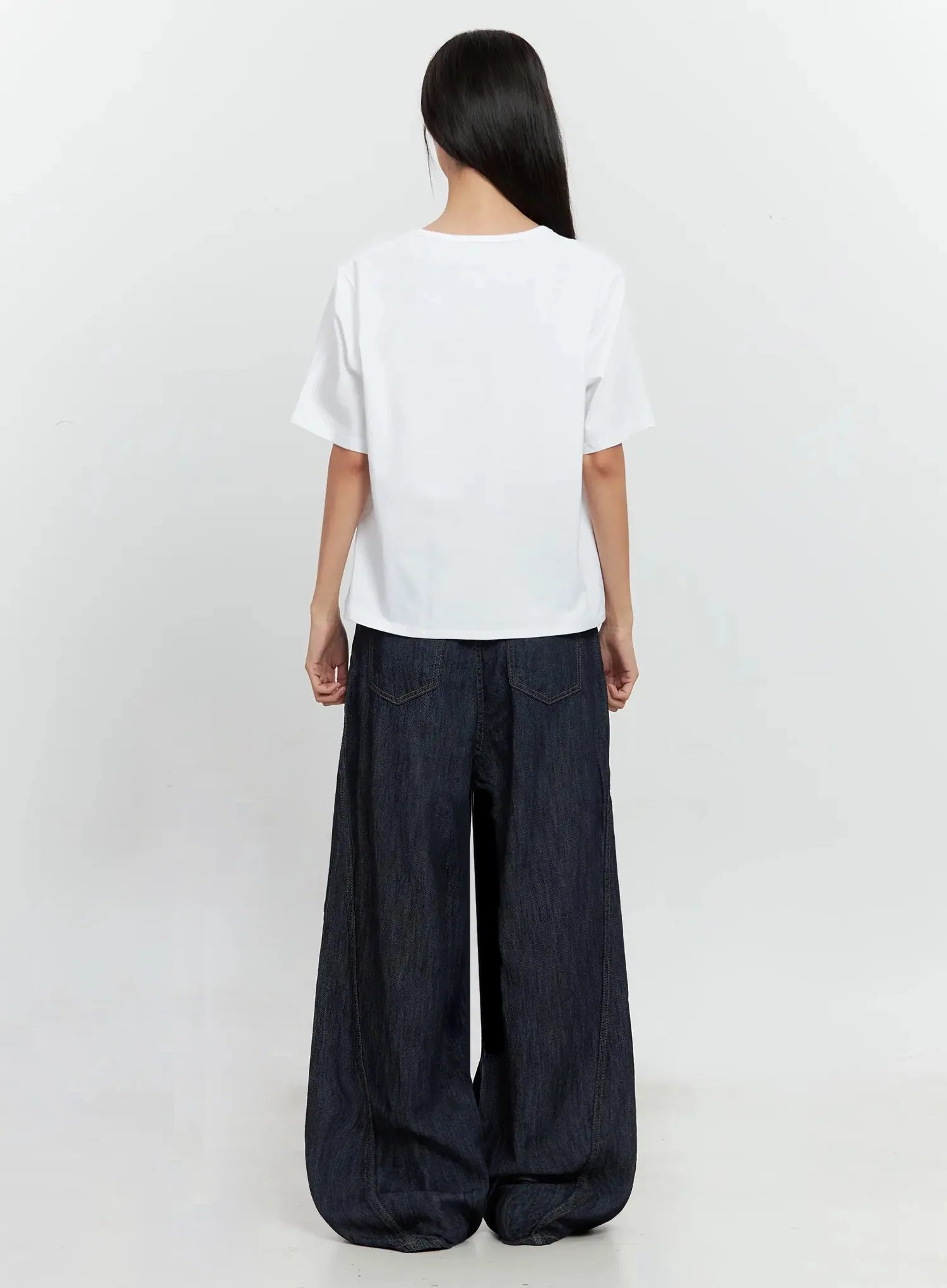 Basic U-Neck T-Shirt IL528