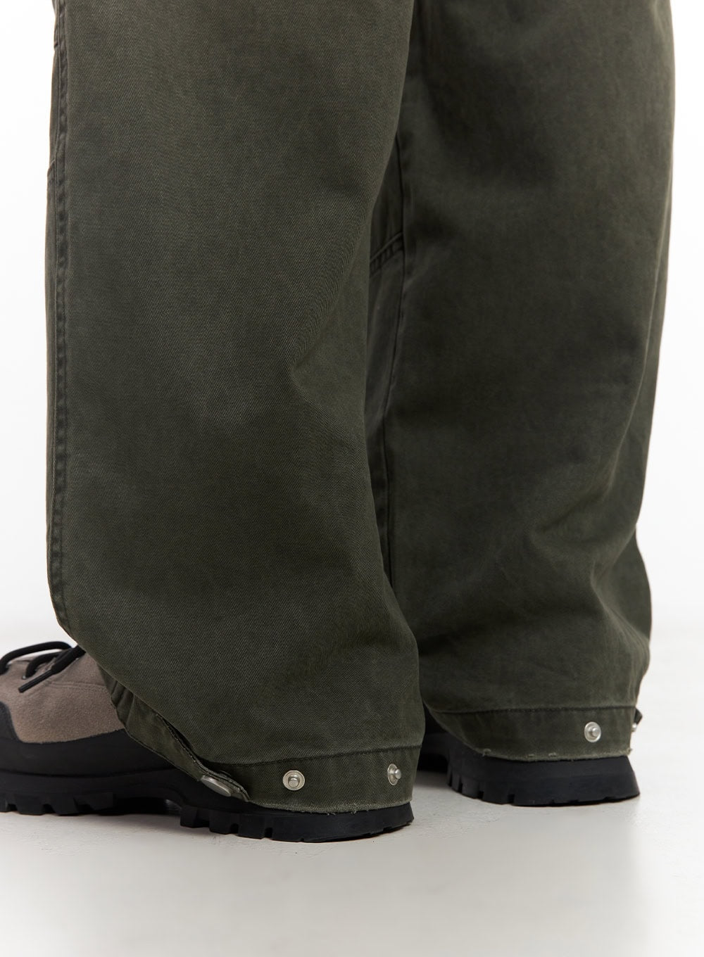 Men's Wide-Fit Cargo Pants IU512