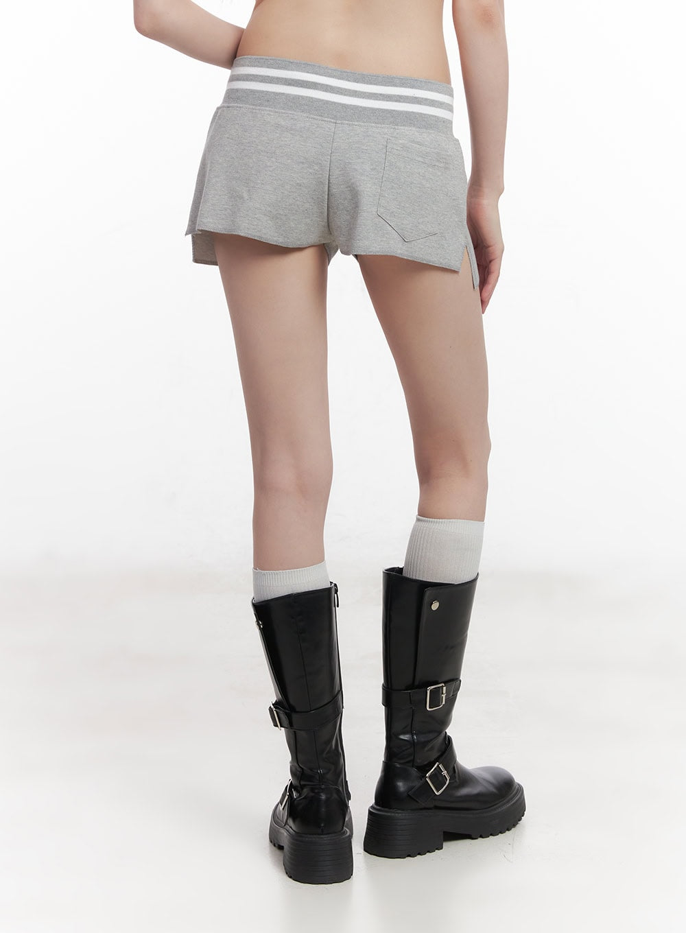 Low-Waist Striped Shorts CU506