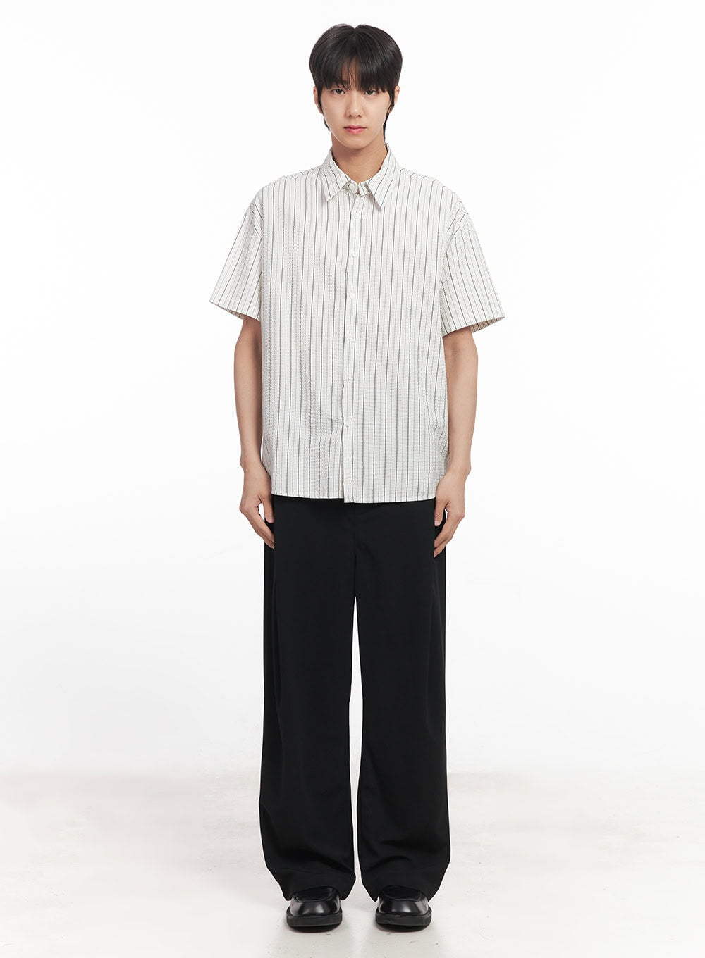 Men's Striped Loose-Fit Collared Shirt IA510