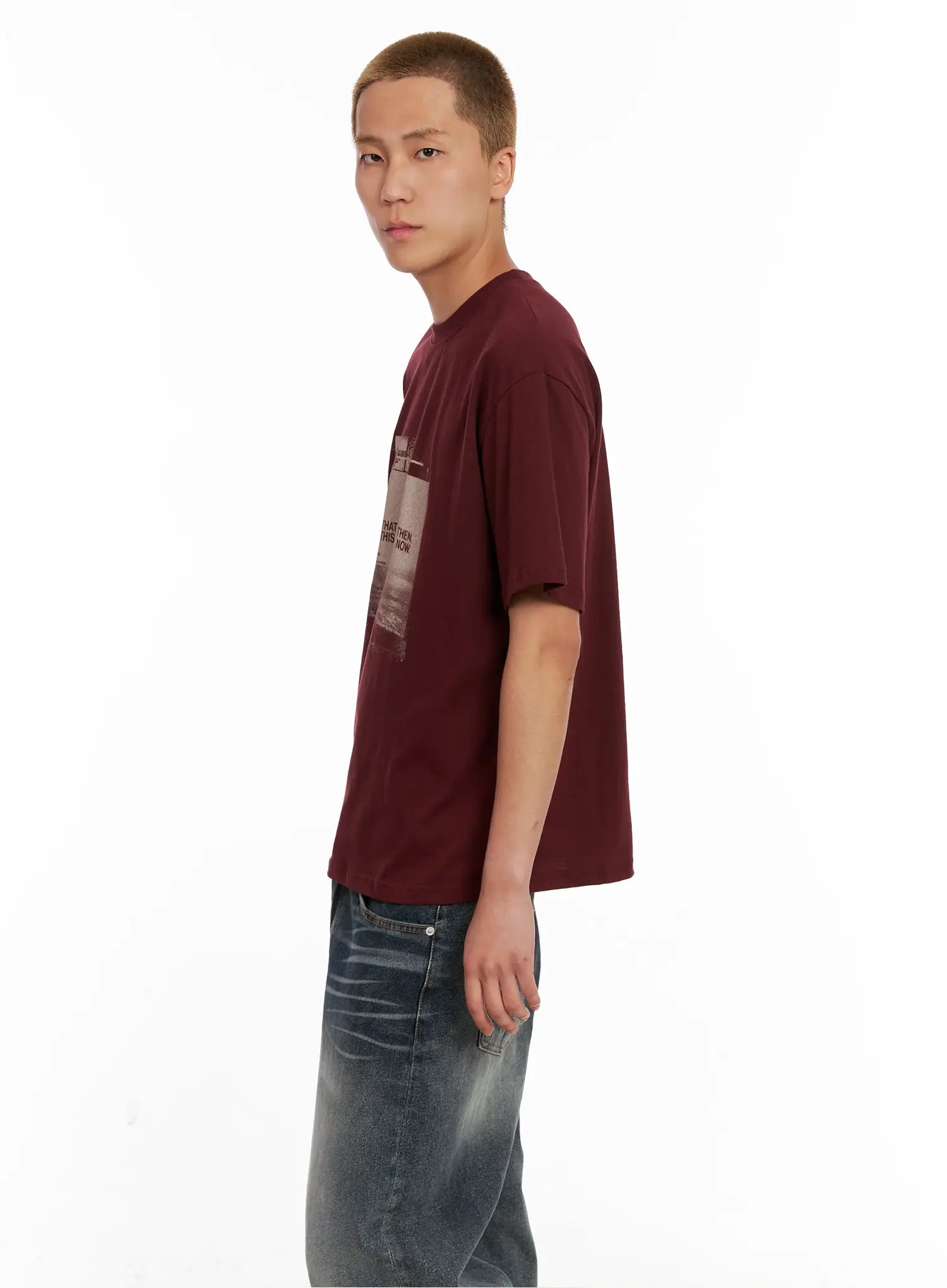 Men's Retro Graphic Tee IL518