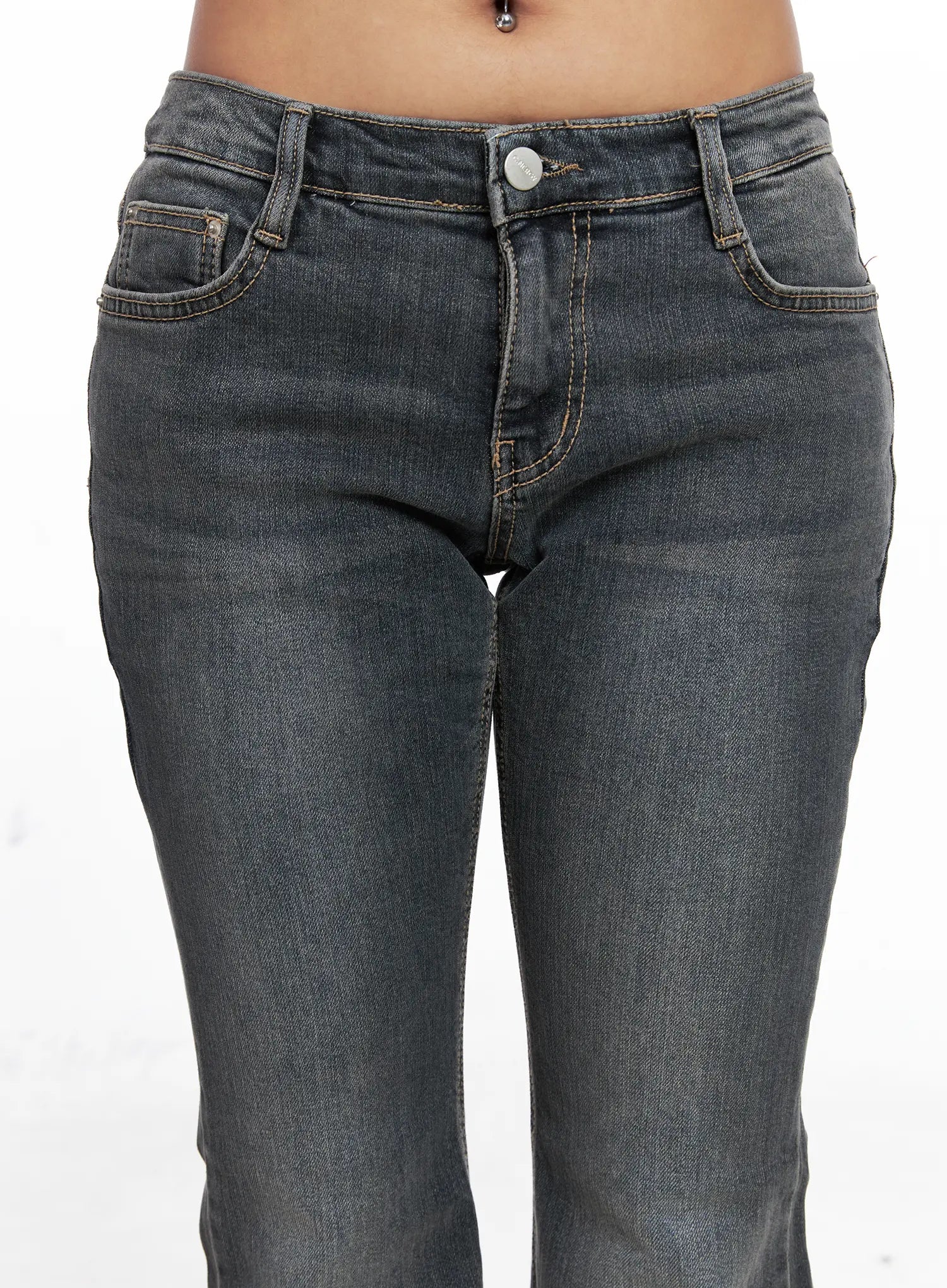 Elani Hip-pad Low-Rise Flared Jeans CO513