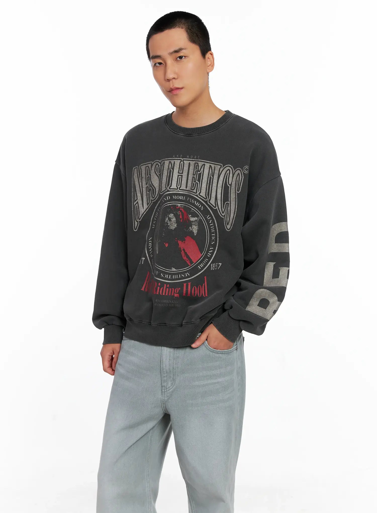 Men's Vintage Red Graphic Crewneck IS509