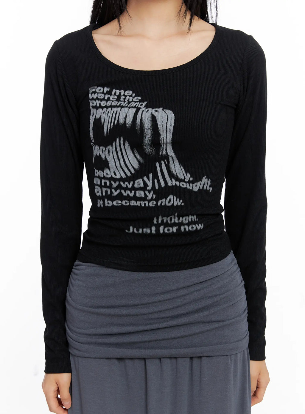 Graphic Lettering U-Neck Long Sleeve CS509