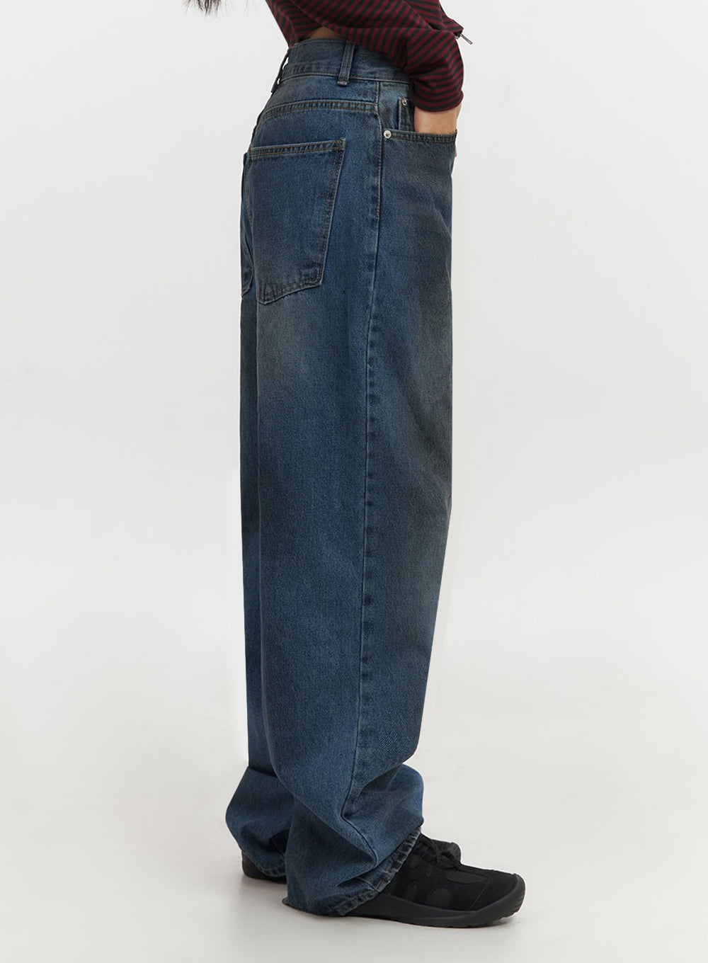 Brianna Dark Washed Wide-Leg Jeans IF510