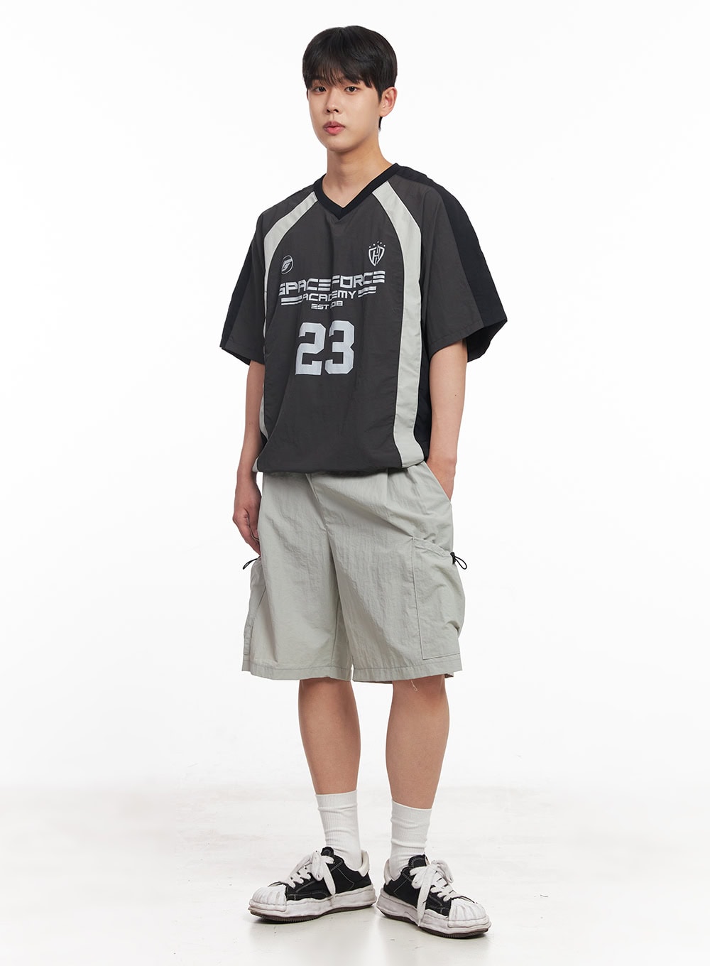 Men's Nylon V-Neck Graphic Jersey IY522