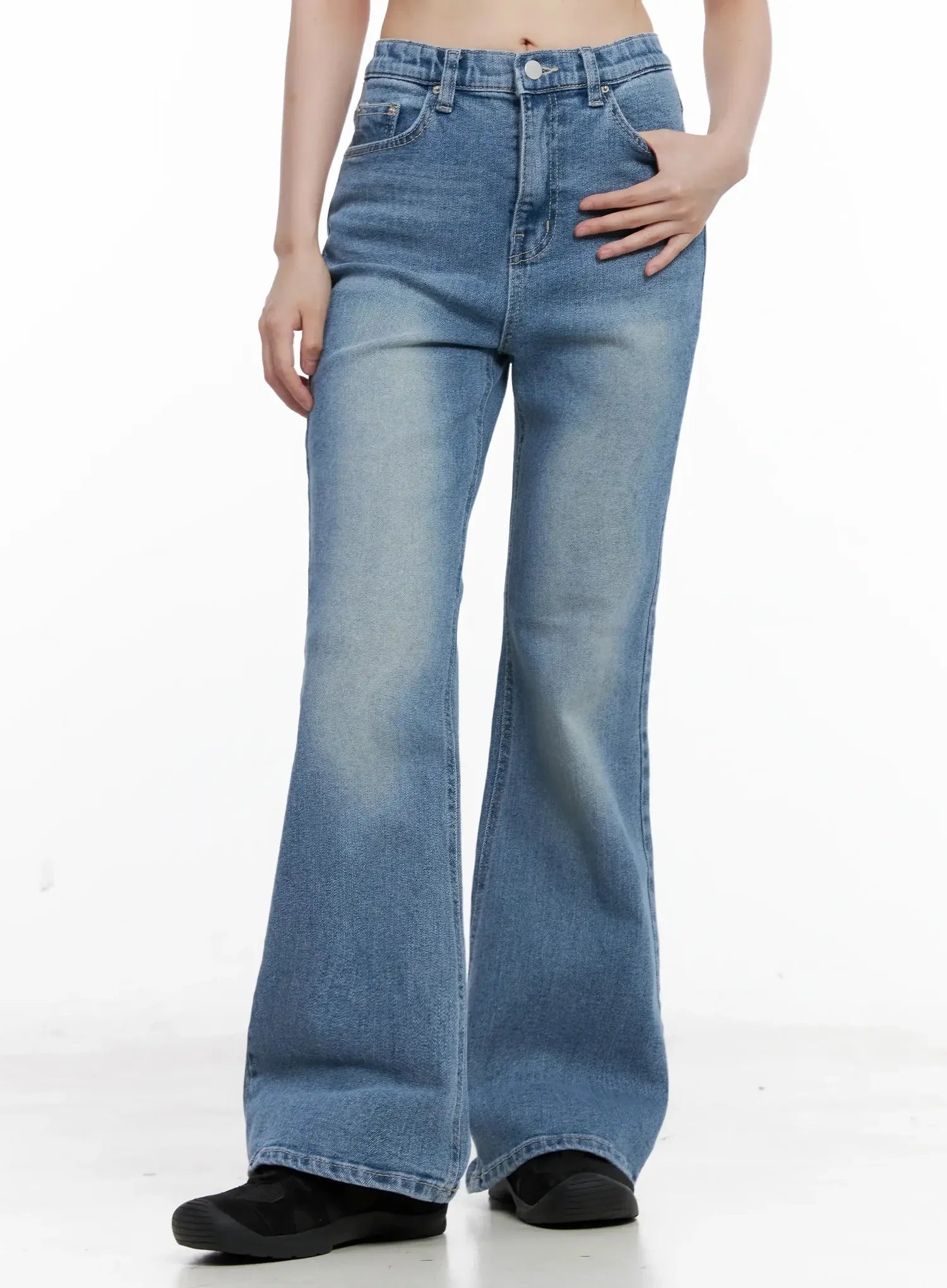 Hikaru High-Waist Flare Jeans IL531