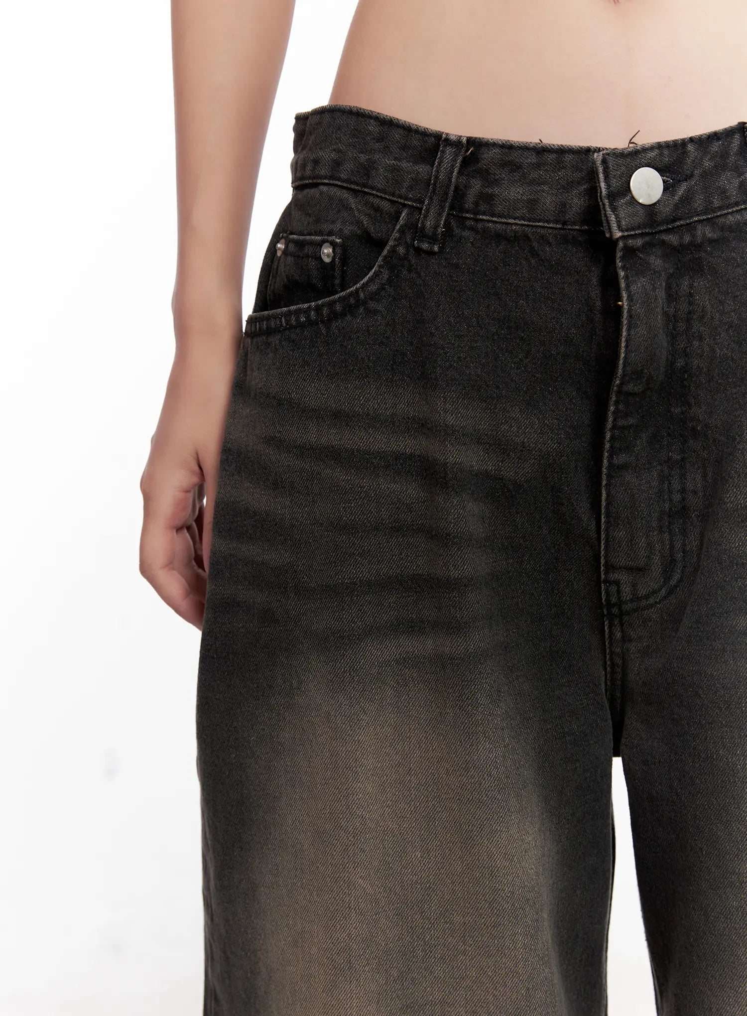 Ari Washed Wide-Leg Denim Jeans CL521